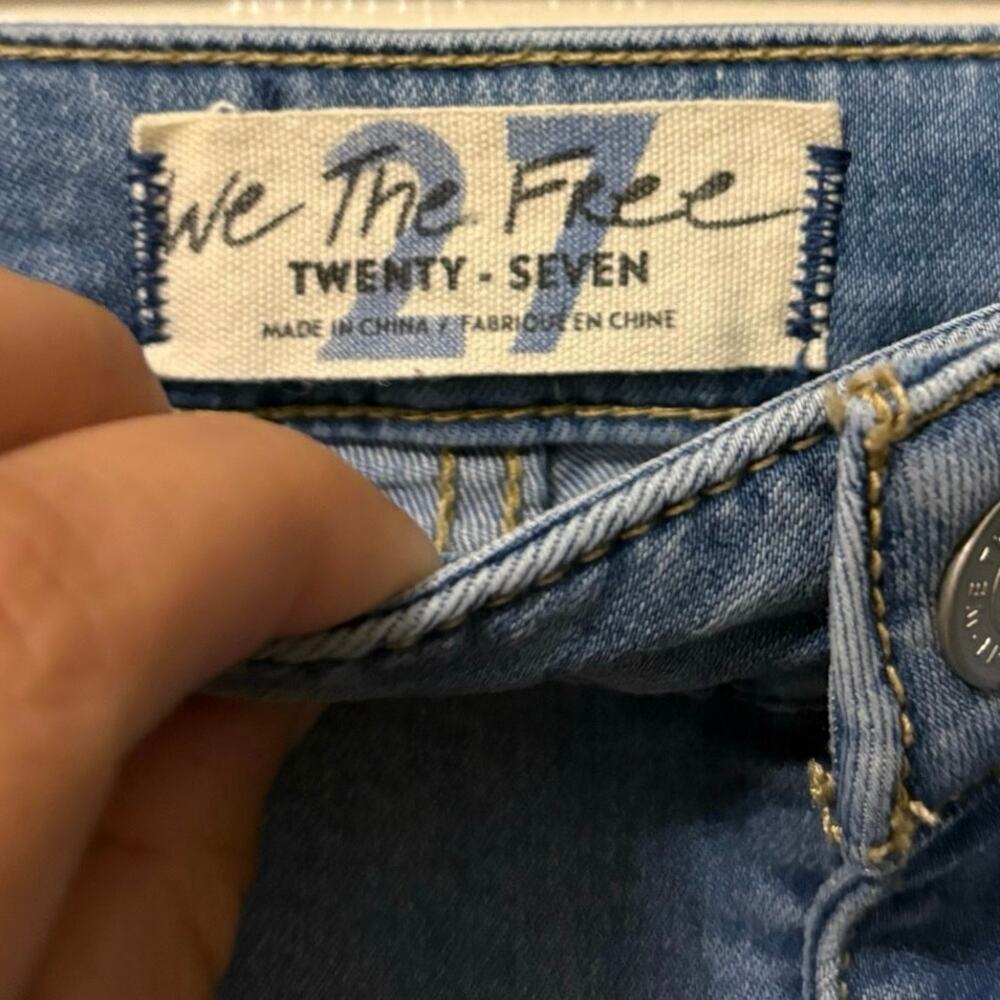 We The Free FP Blue Denim High Rise Float On Flare Jeans Size 27 - Picture 4 of 7